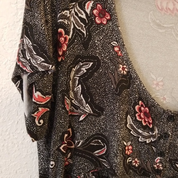 Hi lo by Torrid - Picture 2 of 5